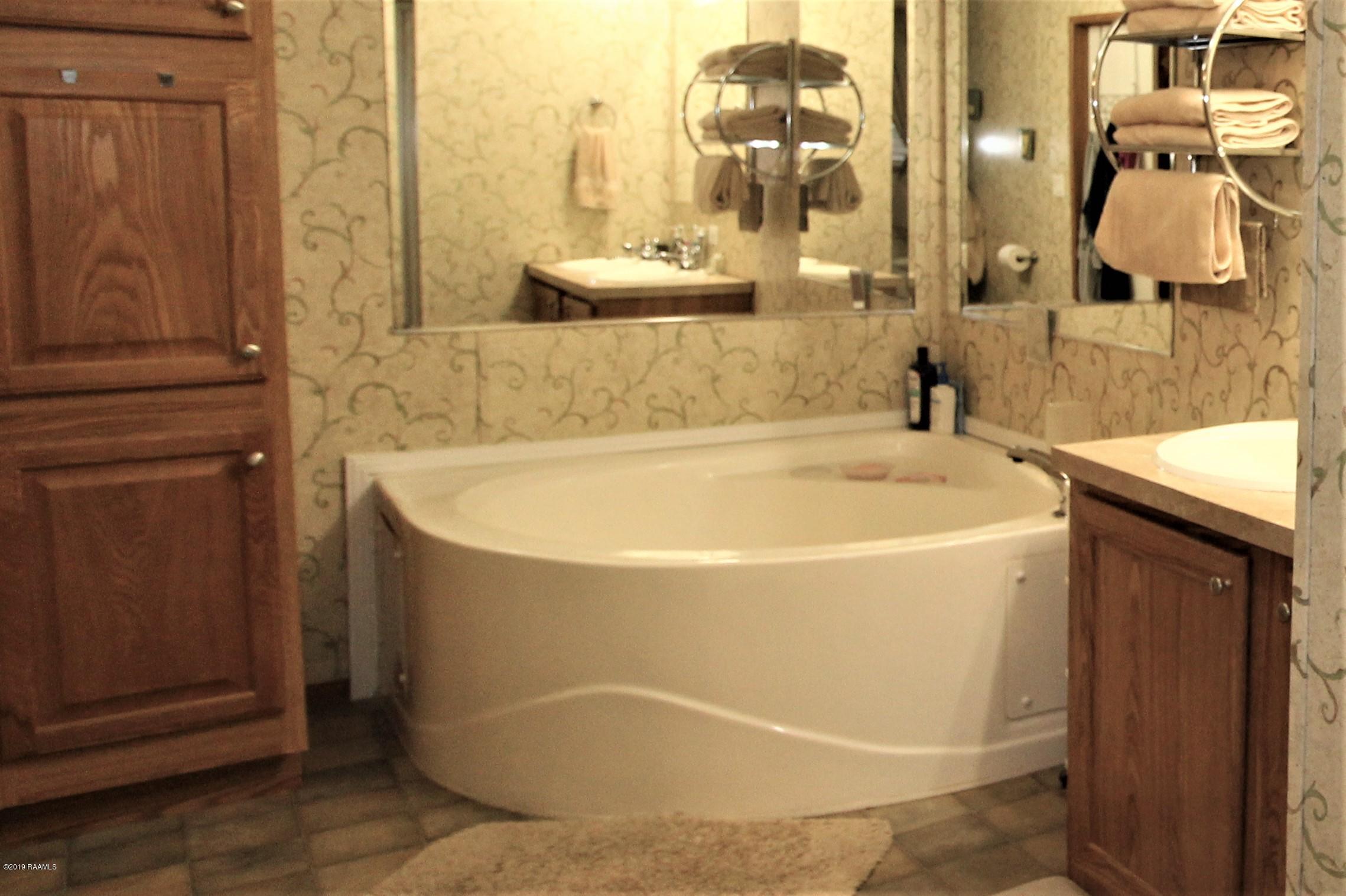 1241 Meche Road Rayne, LA 70578 - Photo 10 of 17 Gallery Image 10