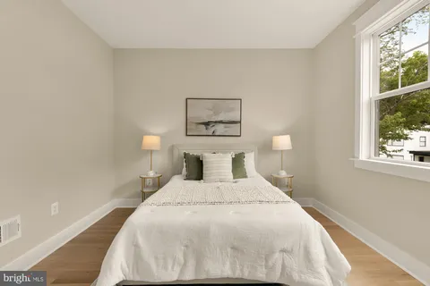 $2,350,000 | 923 17th Street South, Arlington, VA 22202