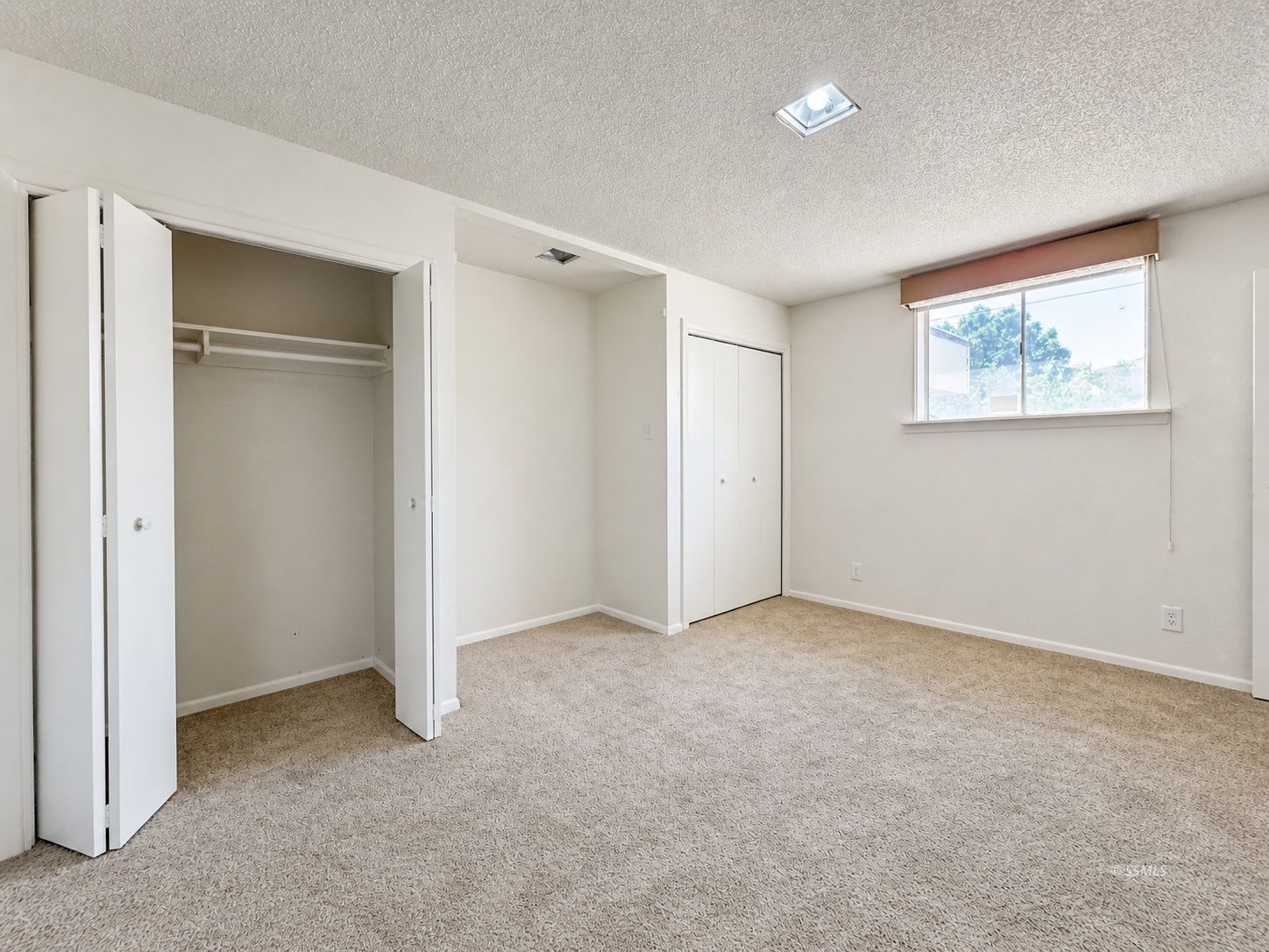 325 North Sanders Street Ridgecrest, CA 93555 - Photo 7 of 25