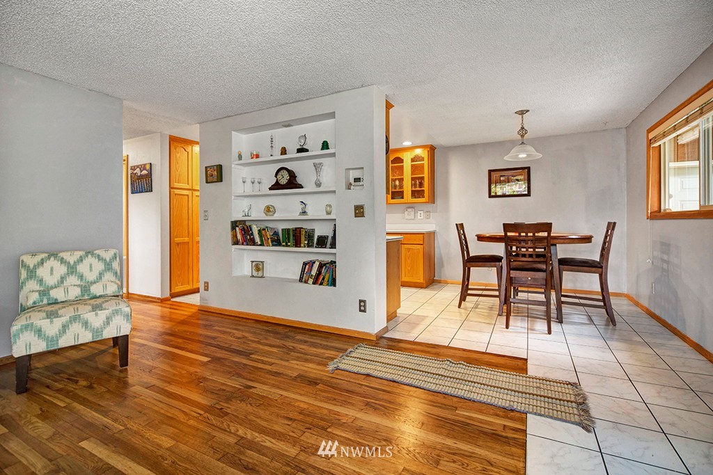 3641 Northeast 24th Street Renton, WA 98056 - Photo 8 of 23