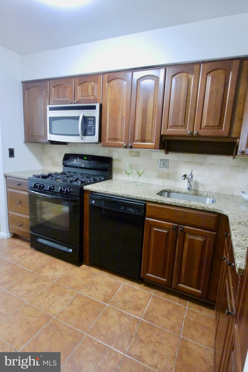 9806 Georgia Avenue, Unit 22 Silver Spring, MD 20902 - Photo 13 of 47