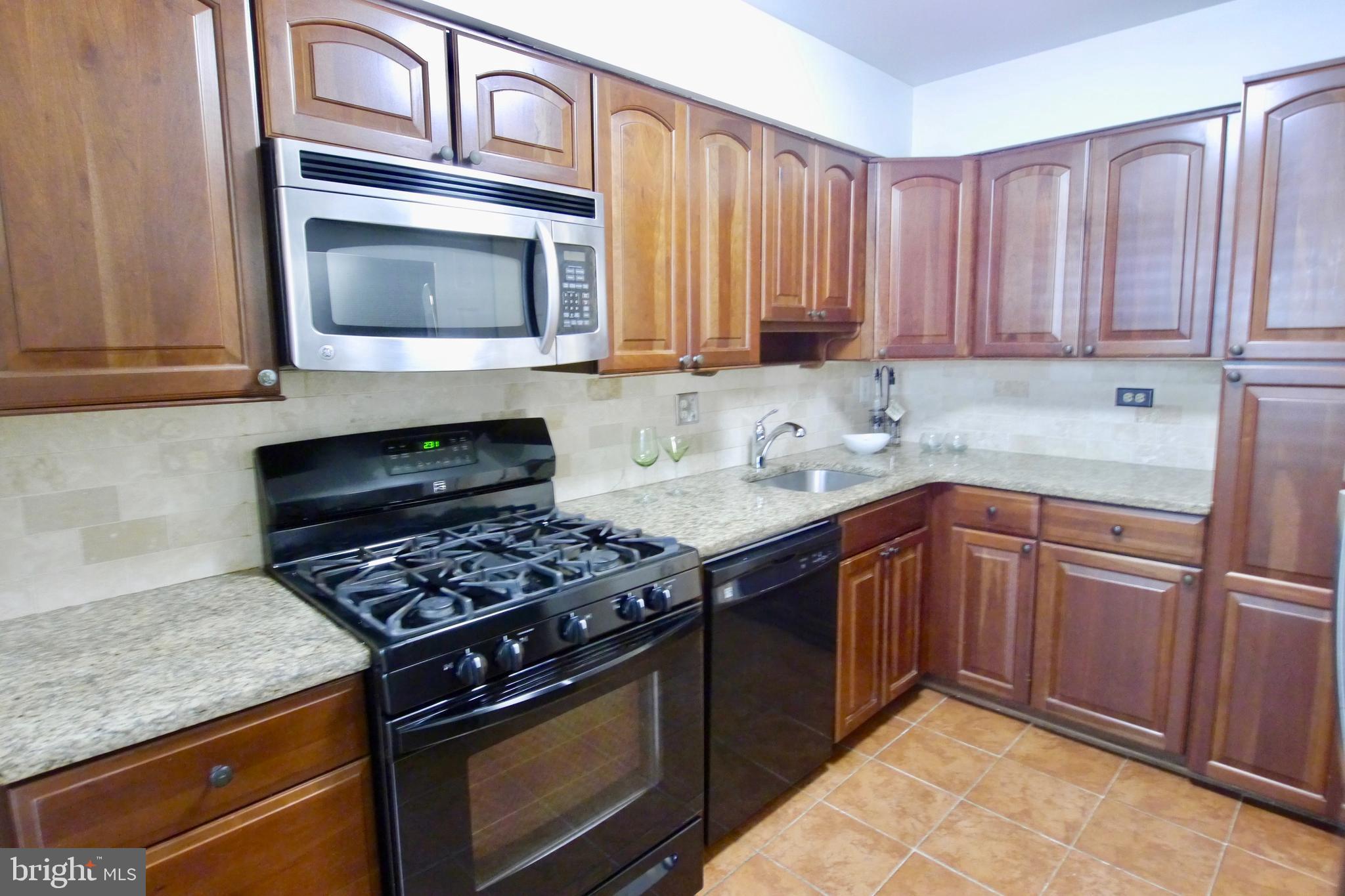 9806 Georgia Avenue, Unit 22 Silver Spring, MD 20902 - Photo 10 of 47