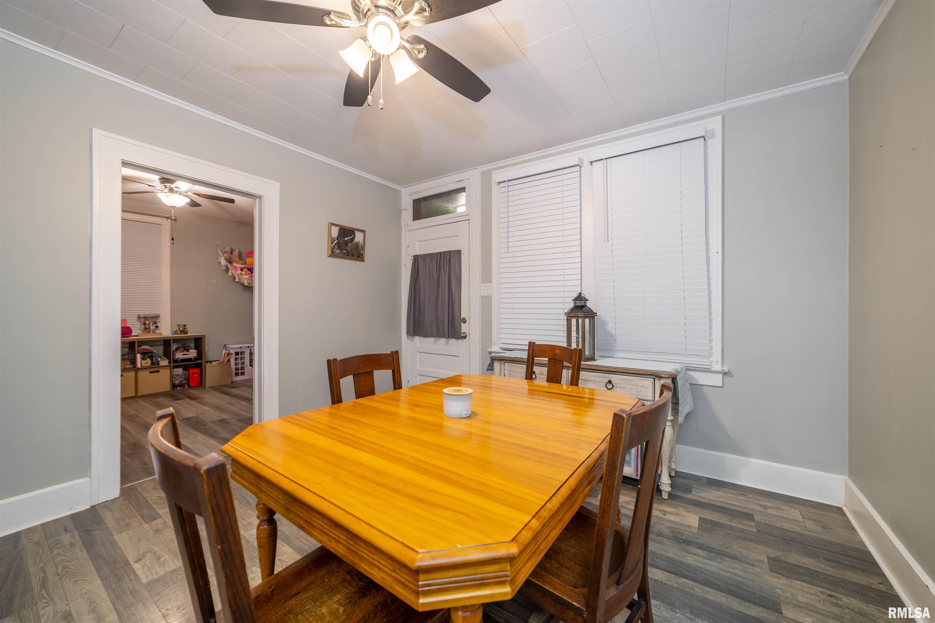 1421 Monroe Street Quincy, IL 62301 - Photo 5 of 21