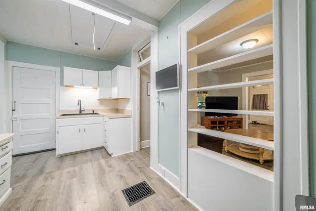 $150,000 | 1421 Monroe Street, Quincy, IL 62301