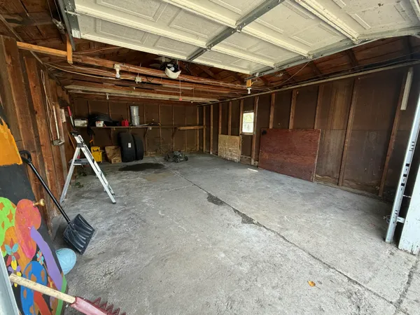 $310,000 | 1436 Linwood Street Southeast, Grand Rapids, MI 49507