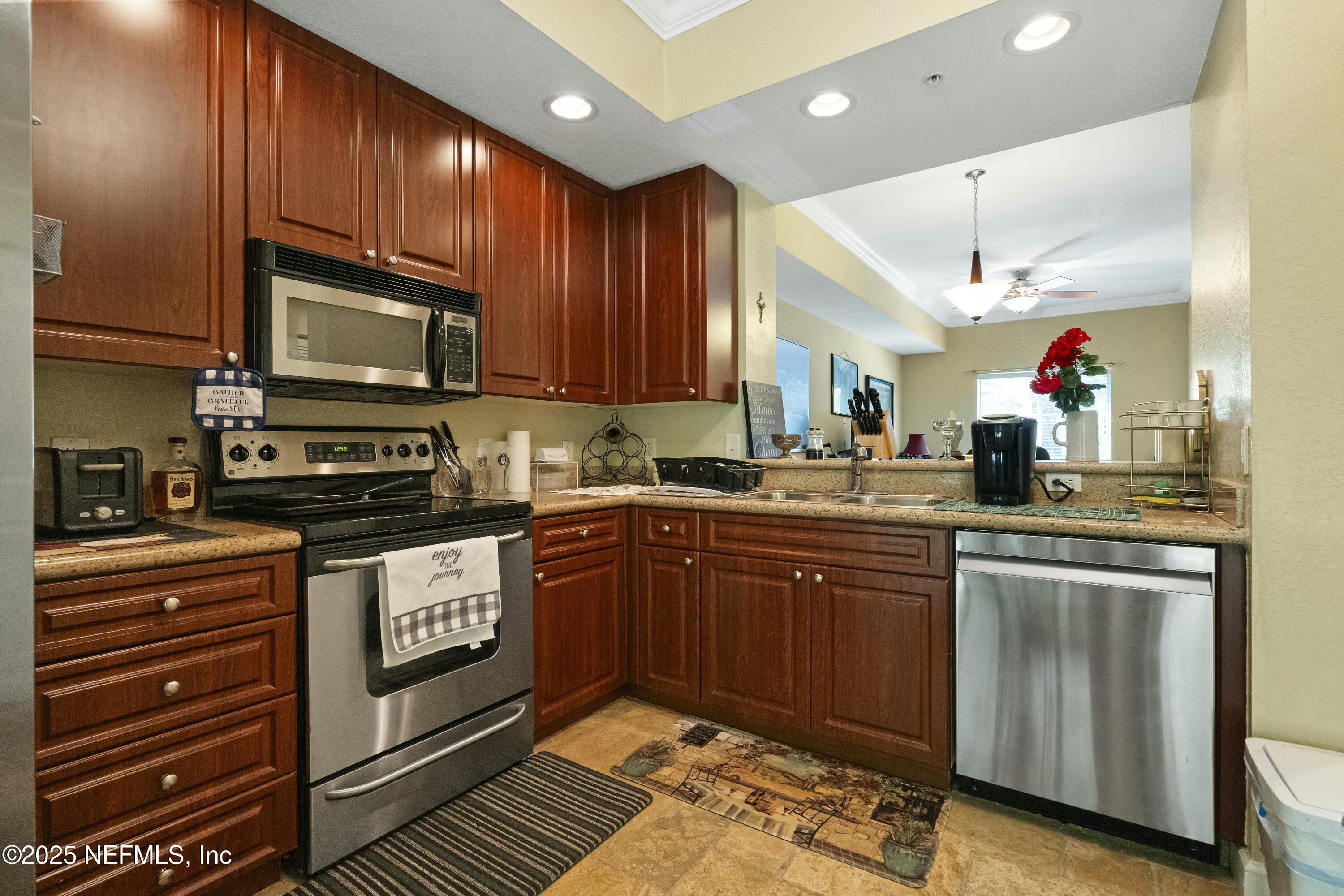 9745 Touchton Road, Unit 1304 Jacksonville, FL 32246 - Photo 7 of 33 tempImagelV8AAp