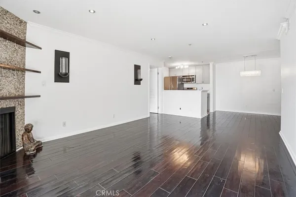 $2,800 | 7320 Hawthorne Boulevard, Unit 108, Los Angeles, CA 90046