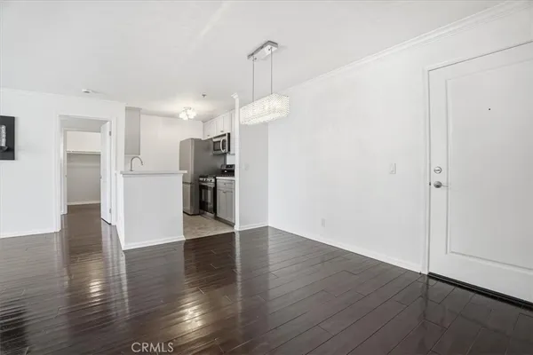 $2,800 | 7320 Hawthorne Boulevard, Unit 108, Los Angeles, CA 90046