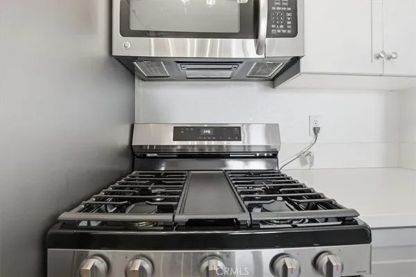 $2,800 | 7320 Hawthorne Boulevard, Unit 108, Los Angeles, CA 90046