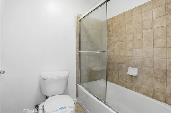 $2,800 | 7320 Hawthorne Boulevard, Unit 108, Los Angeles, CA 90046
