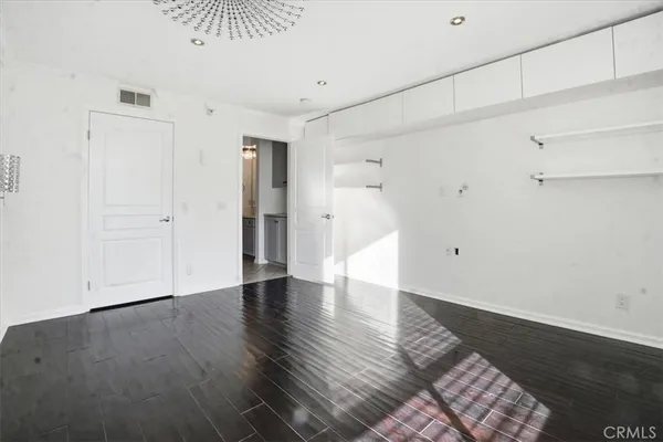 $2,800 | 7320 Hawthorne Boulevard, Unit 108, Los Angeles, CA 90046