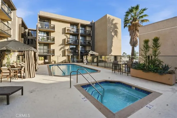 $2,800 | 7320 Hawthorne Boulevard, Unit 108, Los Angeles, CA 90046