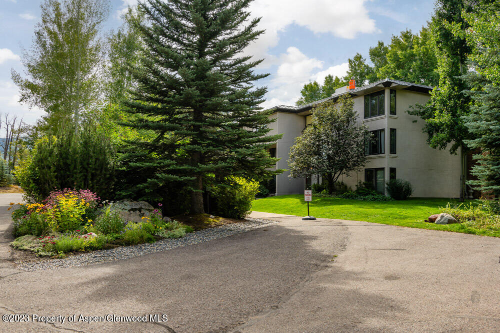 39060 Highway 82, Unit 7 Aspen, CO 81611 - Photo 2 of 17