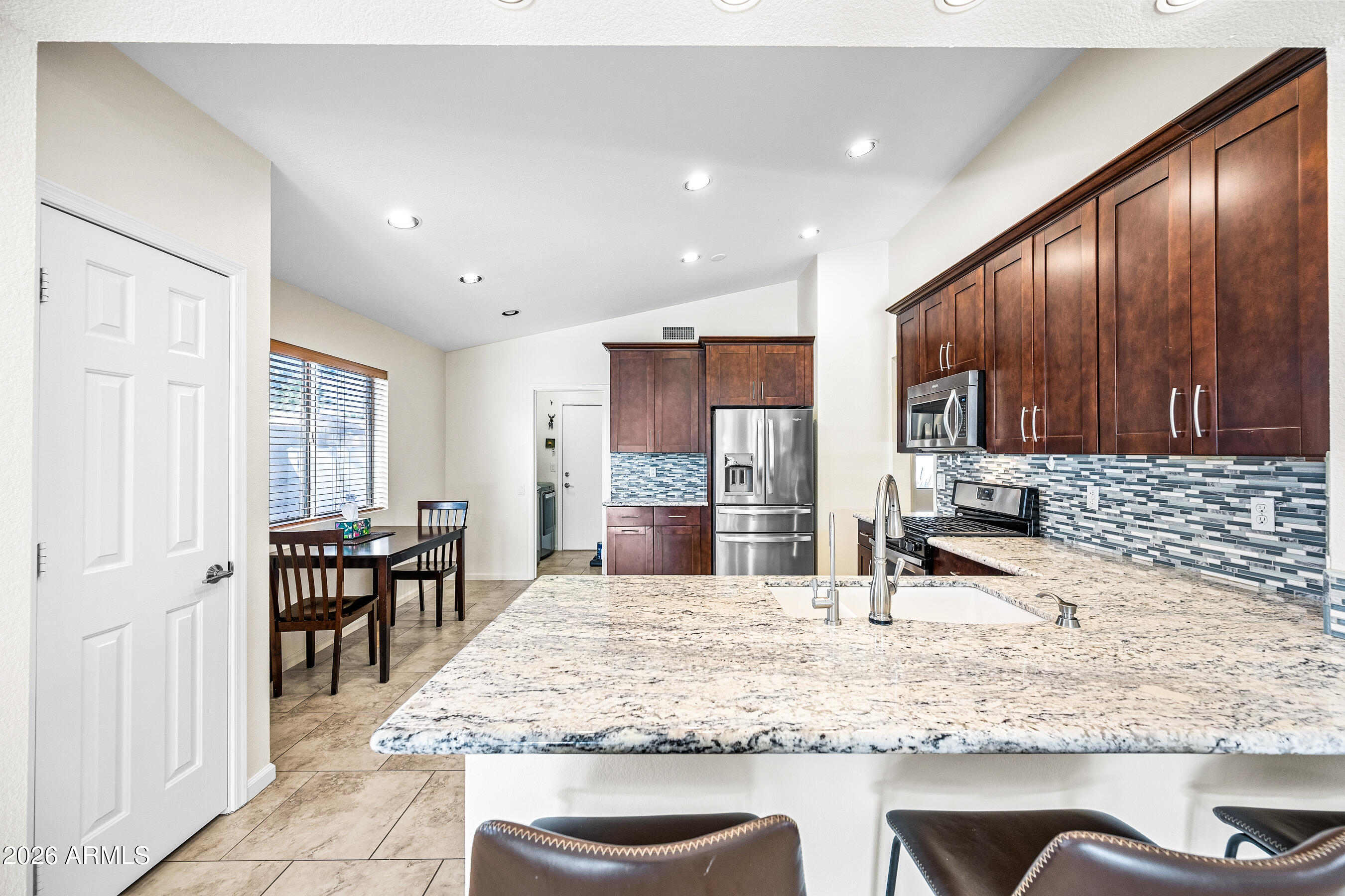 3427 East Marco Polo Road Phoenix, AZ 85050 - Photo 9 of 31 9-3427EMPR-ocupix-