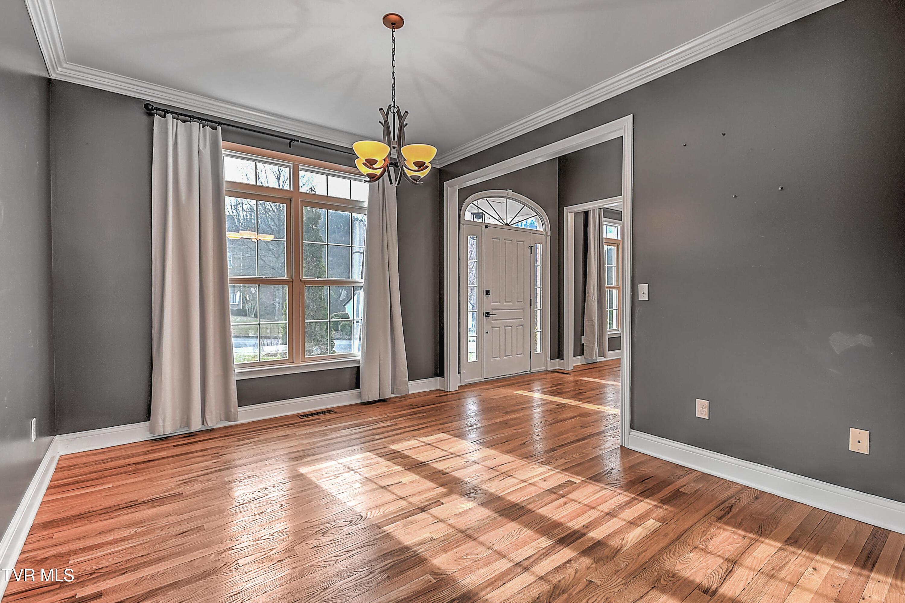 136 Queensgate Bristol, TN 37620 - Photo 13 of 60 136 Queensgate LH-13