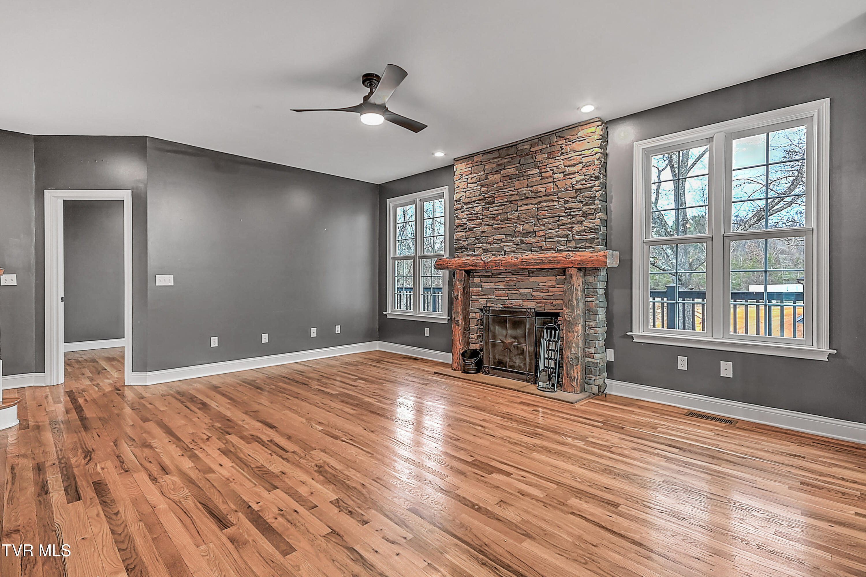 136 Queensgate Bristol, TN 37620 - Photo 22 of 60 136 Queensgate LH-22