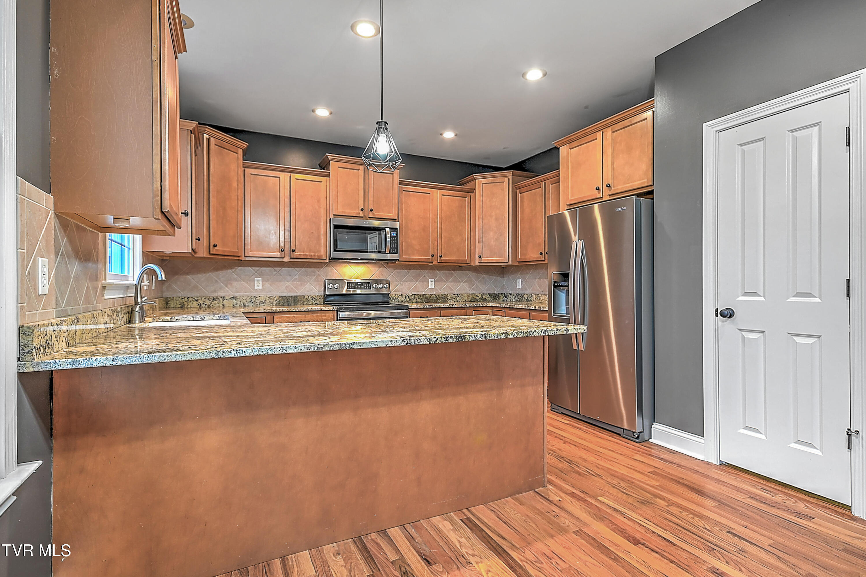 136 Queensgate Bristol, TN 37620 - Photo 26 of 60 136 Queensgate LH-26