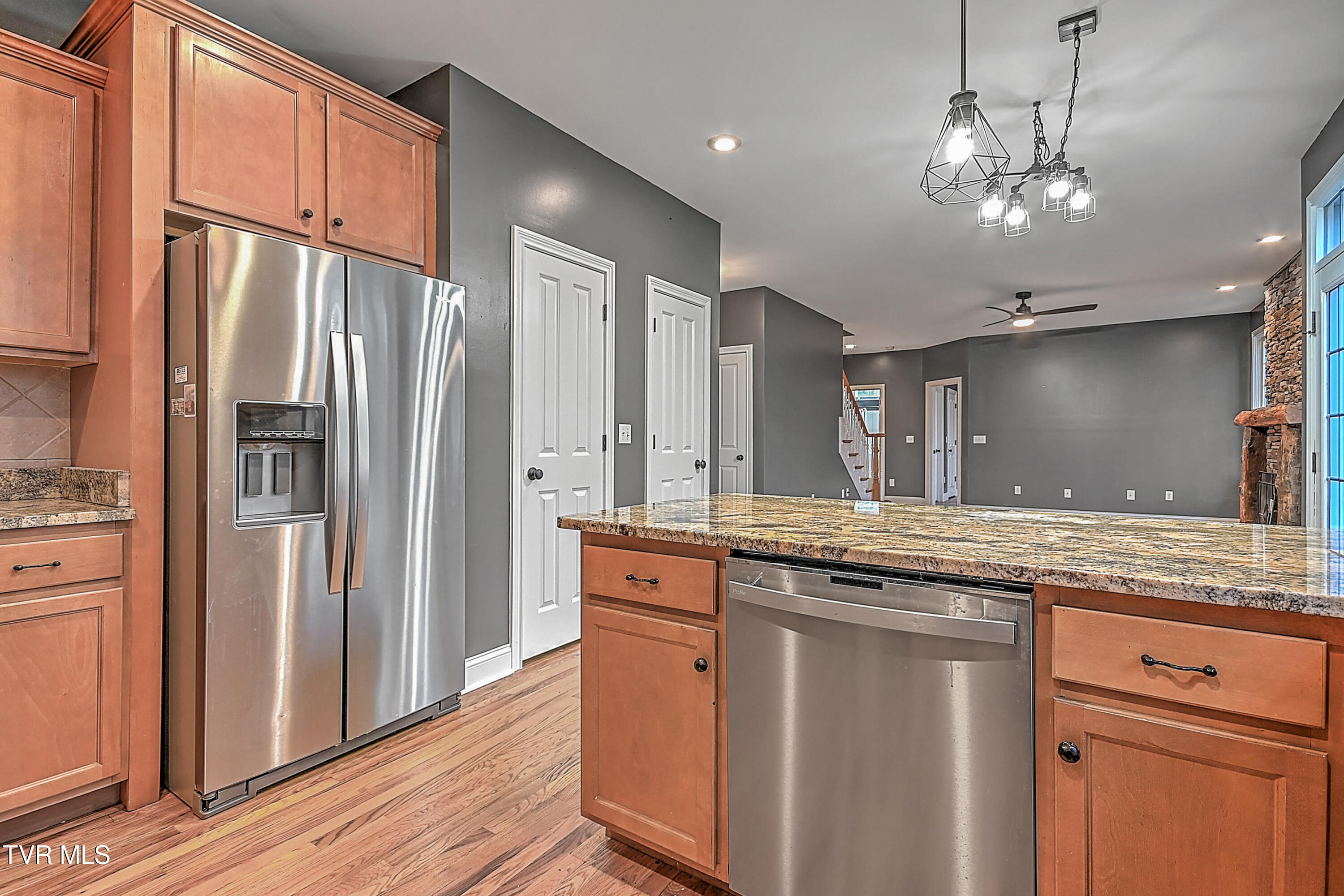 136 Queensgate Bristol, TN 37620 - Photo 29 of 60 136 Queensgate LH-29