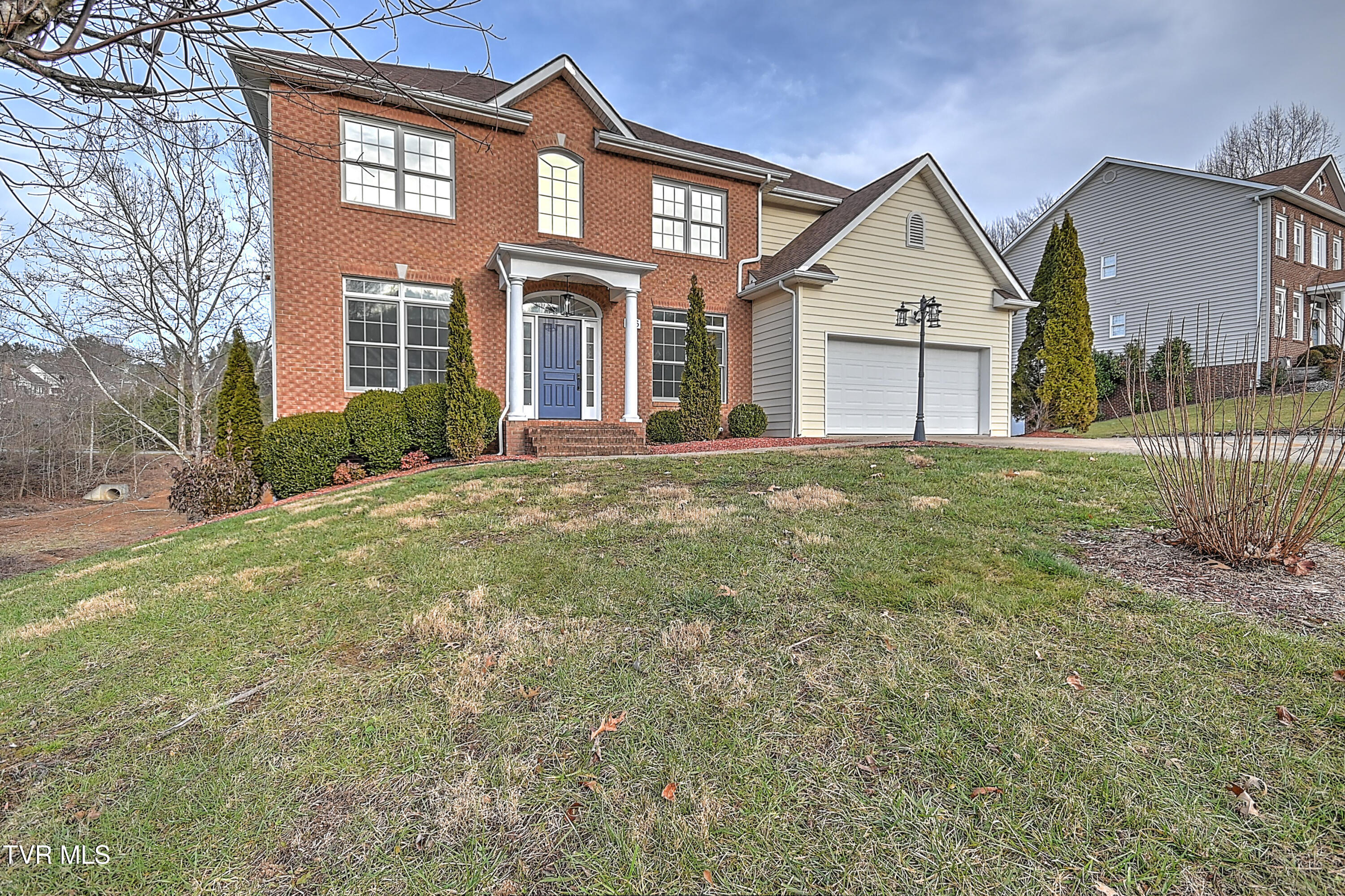 136 Queensgate Bristol, TN 37620 - Photo 3 of 60 136 Queensgate LH-3