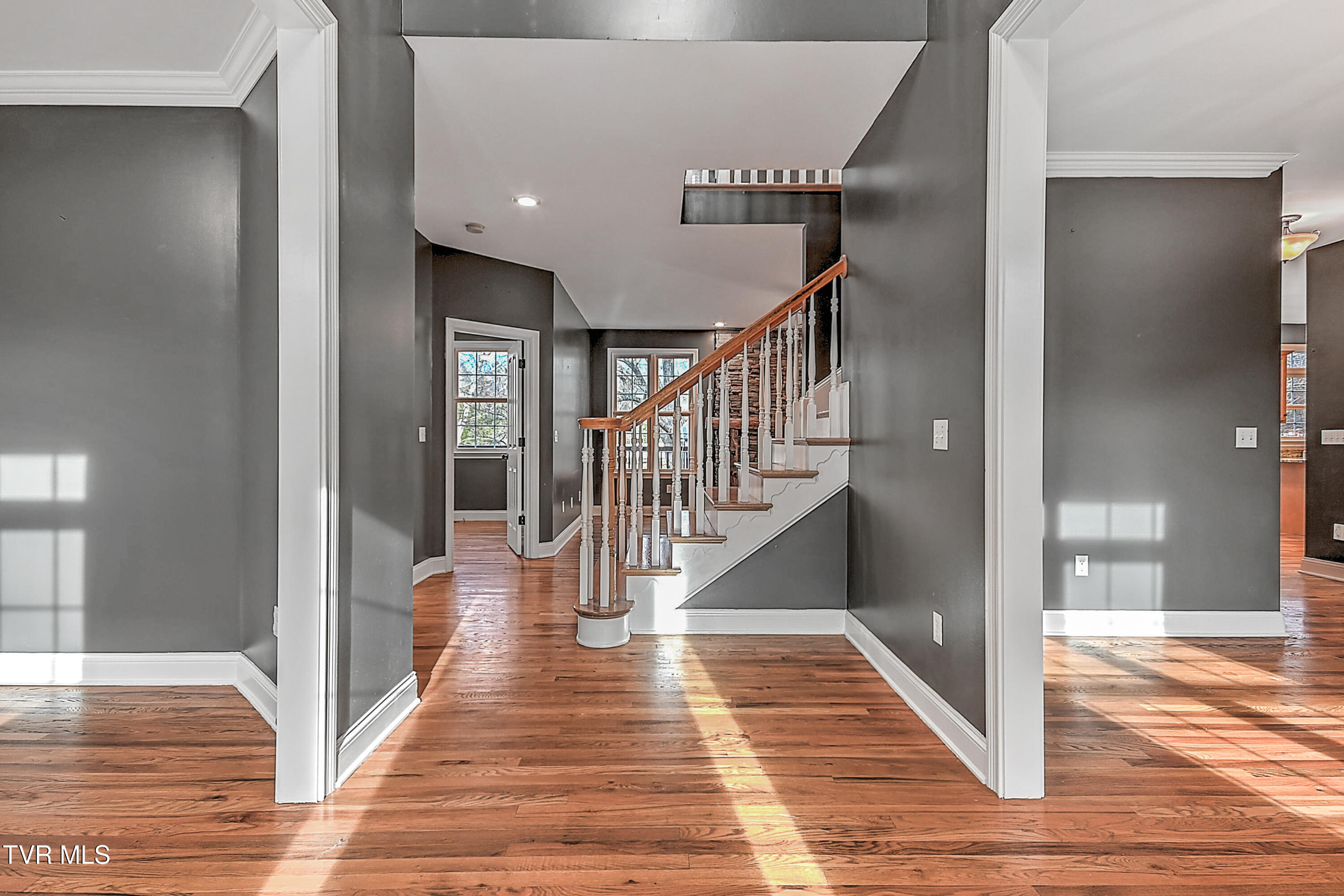 136 Queensgate Bristol, TN 37620 - Photo 7 of 60 136 Queensgate LH-7