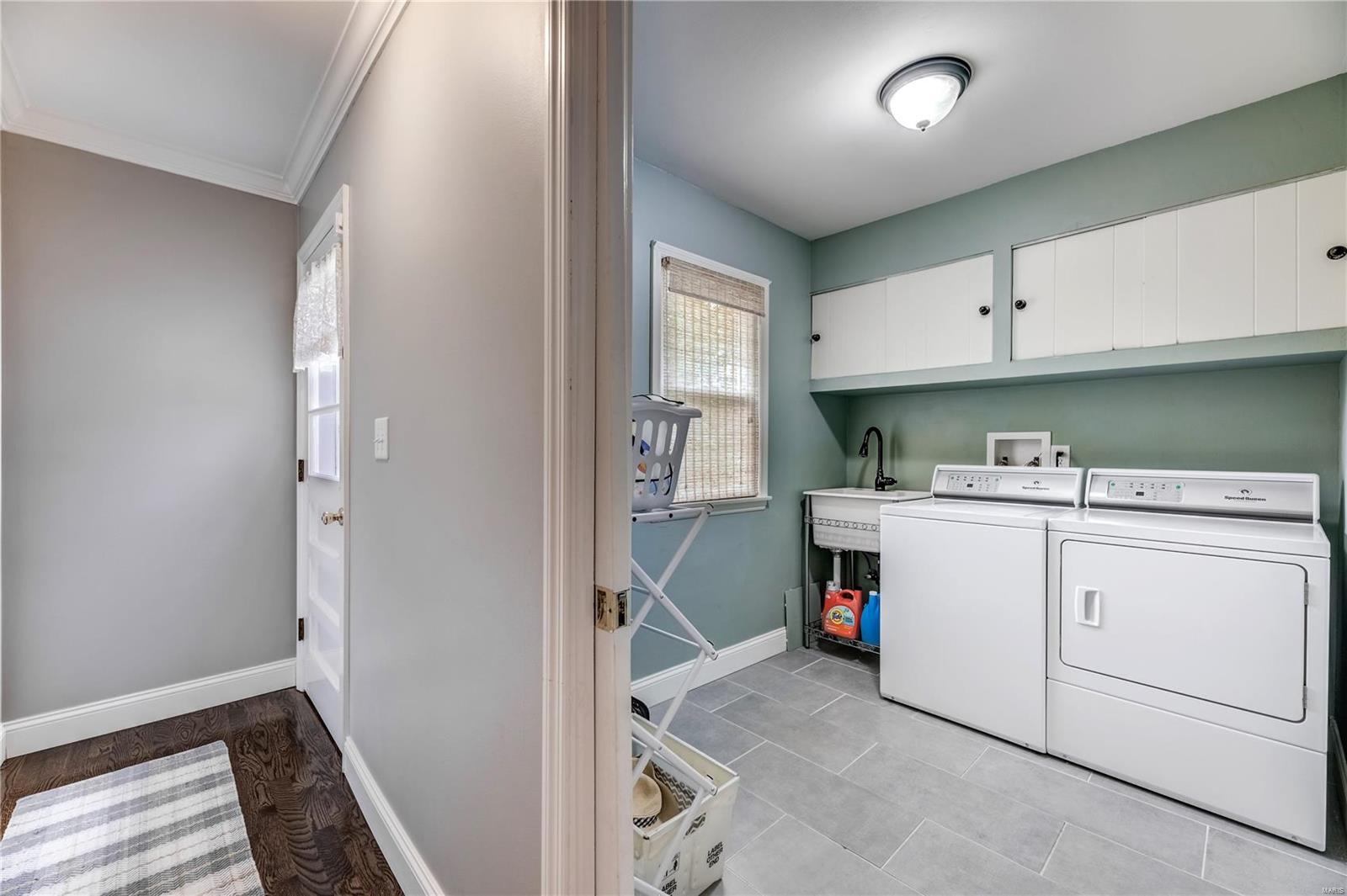 12175 Point Oak Road Des Peres, MO 63131 - Photo 14 of 29 Gallery Image 14