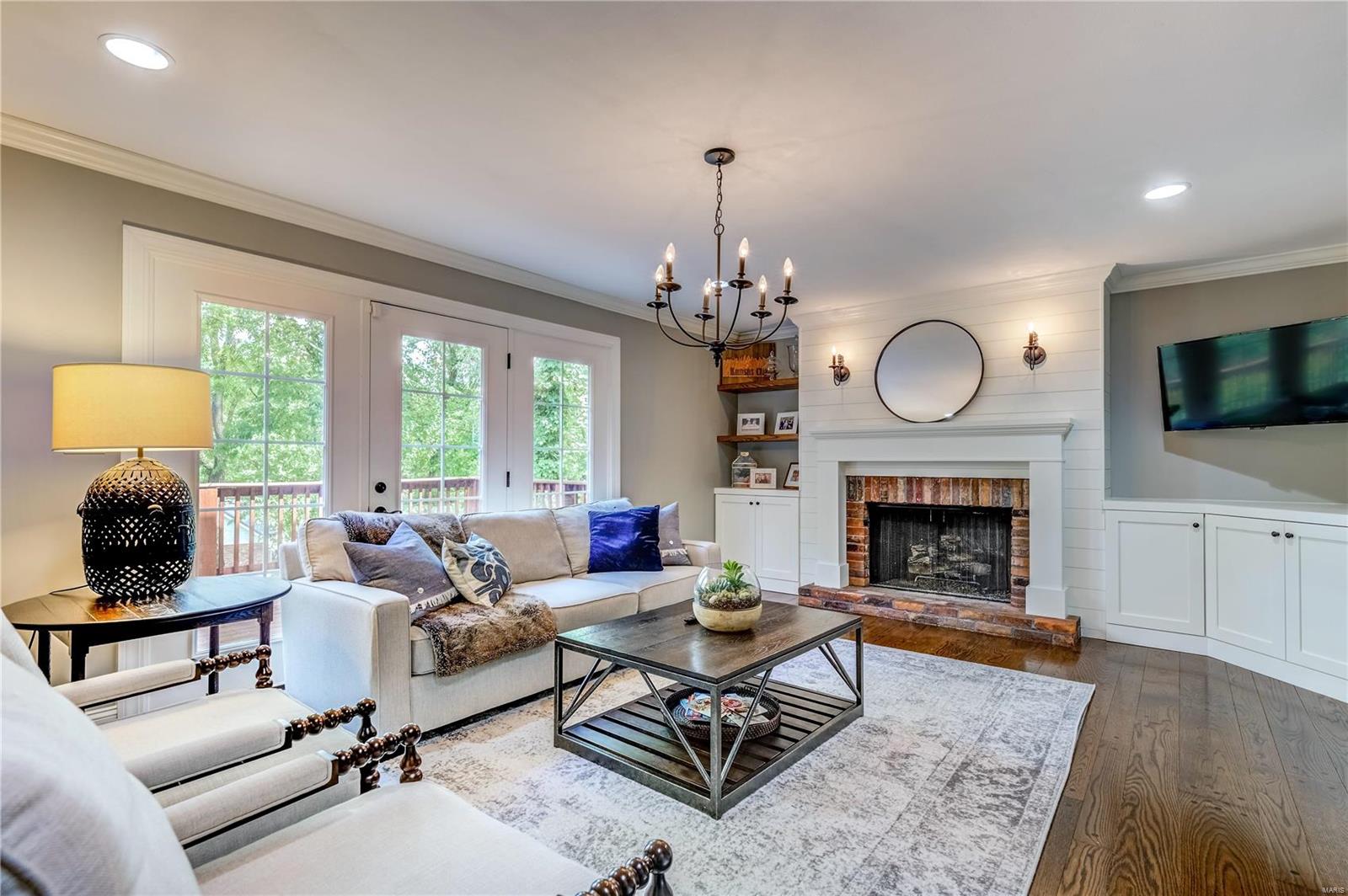 12175 Point Oak Road Des Peres, MO 63131 - Photo 8 of 29 Gallery Image 8