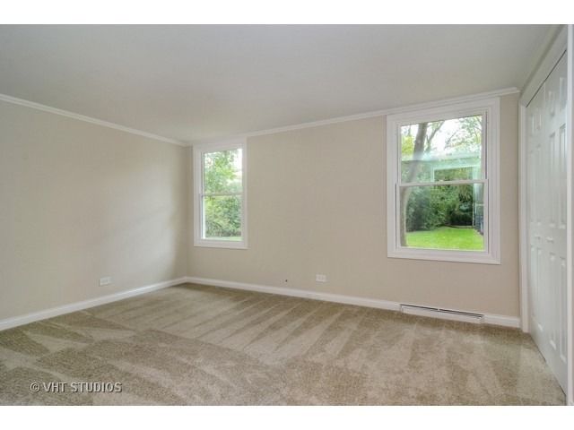 820 North Inverway Road Inverness, IL 60067 - Photo 16 of 25 a view of an empty room with a window