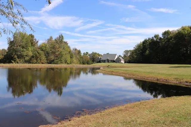 $975,000 | 11668 Highway 129, Batesville, IN 47006