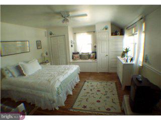 1732 Earlington Road Havertown, PA 19083 - Photo 4 of 6