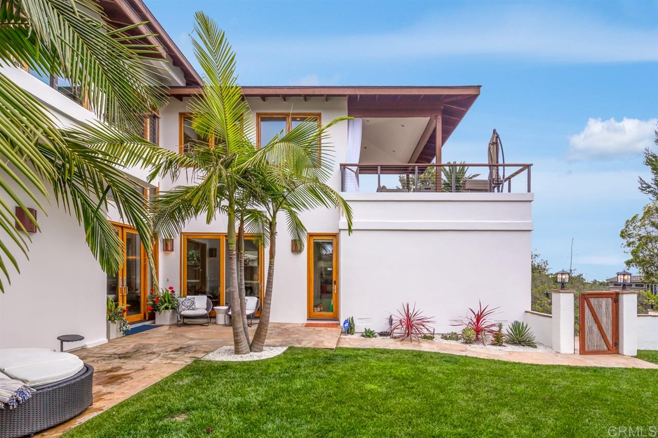 733 Stratford Drive Encinitas, CA 92024 - Photo 2 of 25