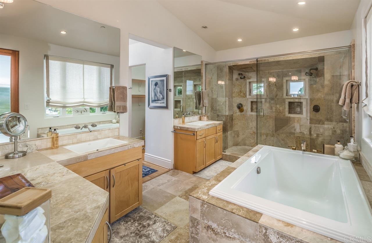 733 Stratford Drive Encinitas, CA 92024 - Photo 13 of 25