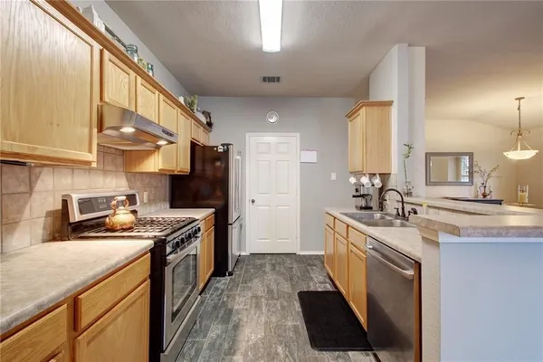 $2,100 | 3303 Cave Dome Path, Round Rock, TX 78681