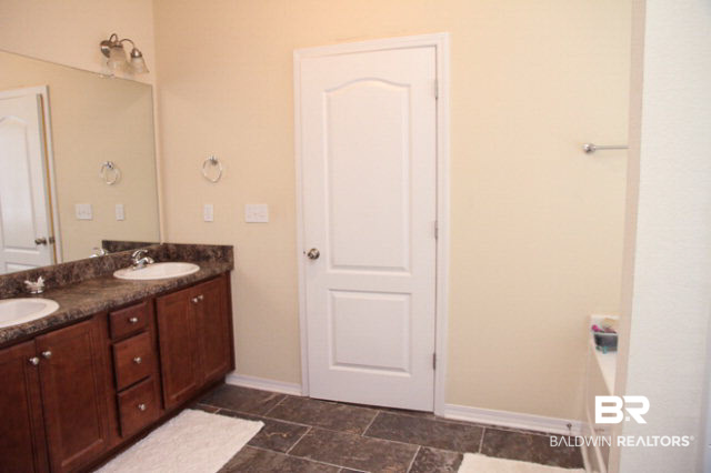 18010 Memphis Way Robertsdale, AL 36567 - Photo 22 of 28 Master Bath