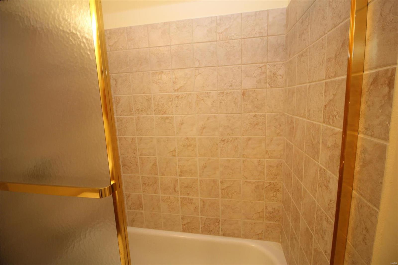 709 Ridgeside Drive, Unit J Ballwin, MO 63021 - Photo 22 of 36 Gallery Image 22