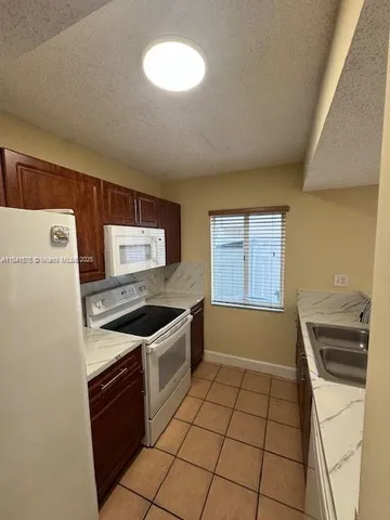 $2,700 | Weston, Weston, FL 33326