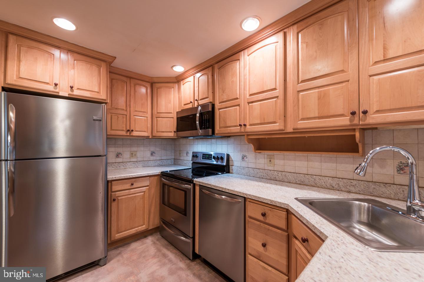 316 Larchwood Road Springfield, PA 19064 - Photo 11 of 40