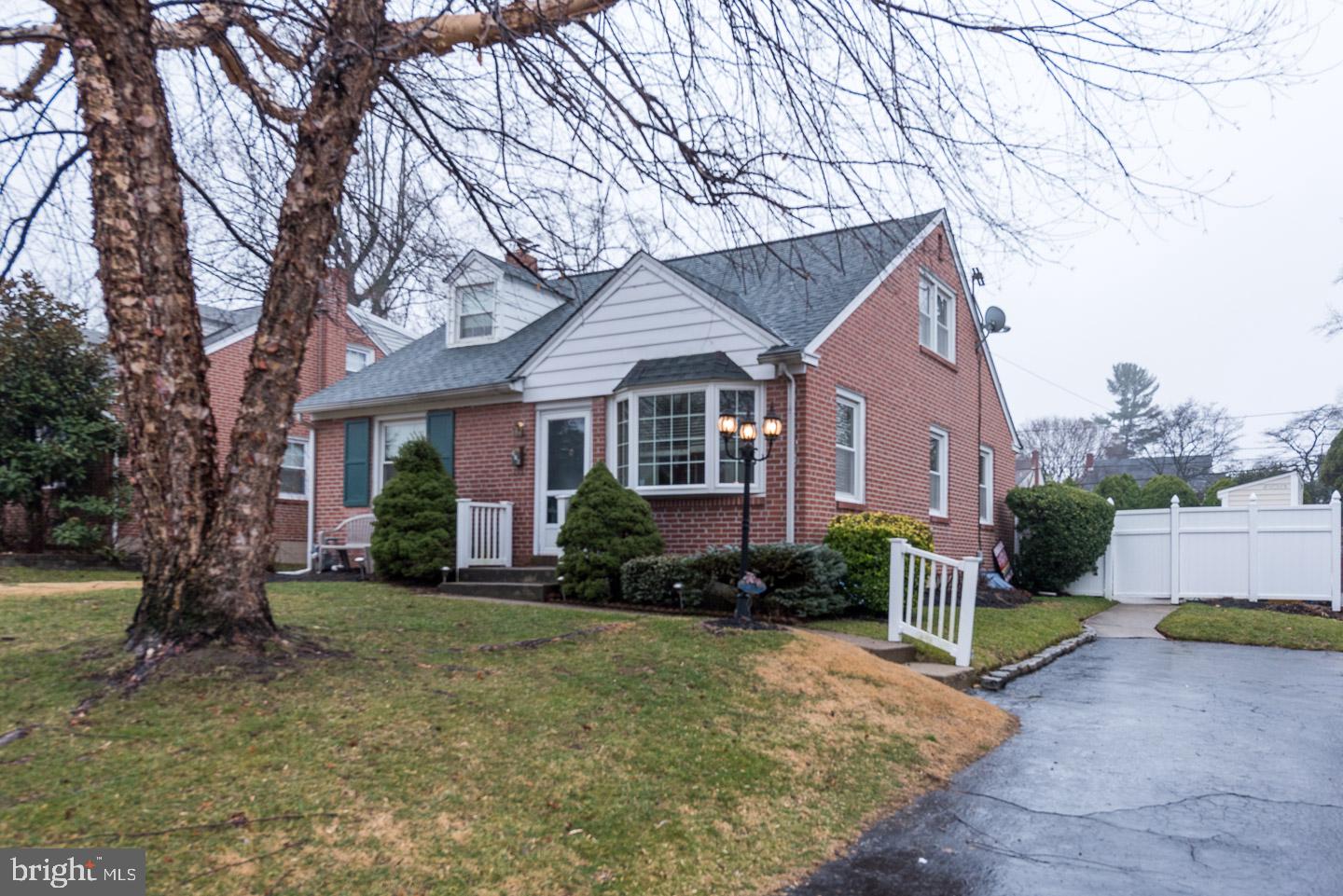 316 Larchwood Road Springfield, PA 19064 - Photo 3 of 40
