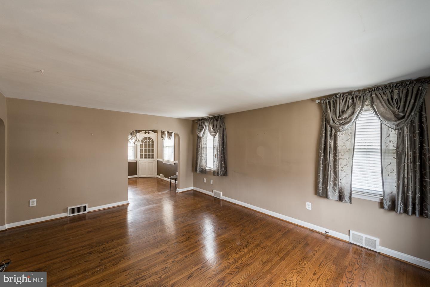 316 Larchwood Road Springfield, PA 19064 - Photo 5 of 40