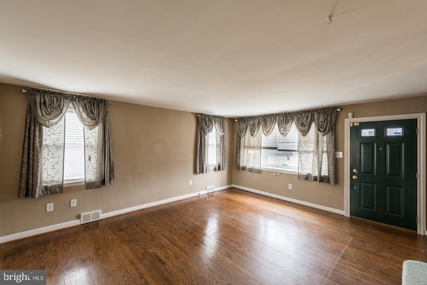 316 Larchwood Road Springfield, PA 19064 - Photo 6 of 40