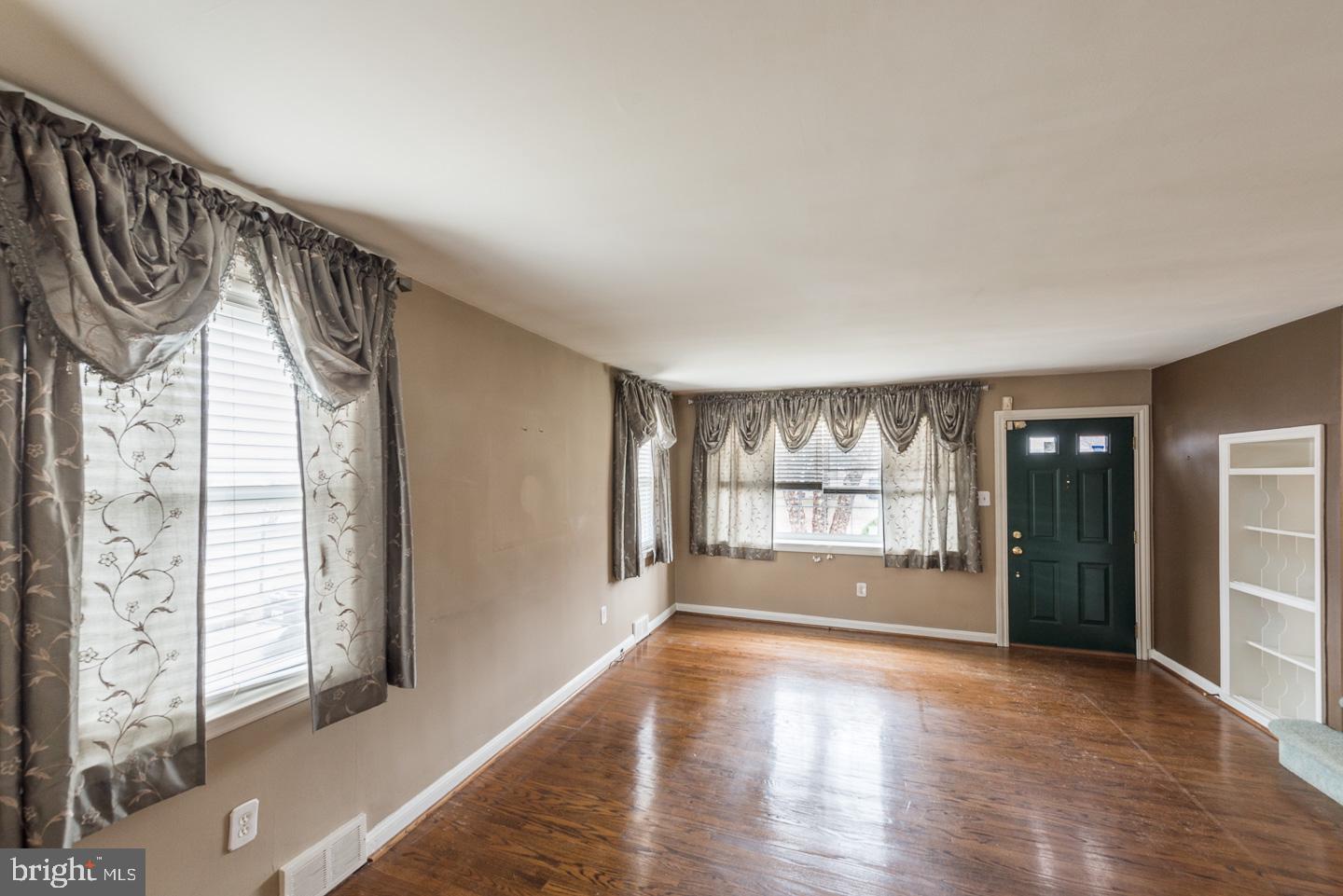 316 Larchwood Road Springfield, PA 19064 - Photo 7 of 40