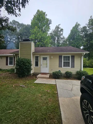 $1,250 | 407 Cedar Creek Drive, Jacksonville, NC 28540