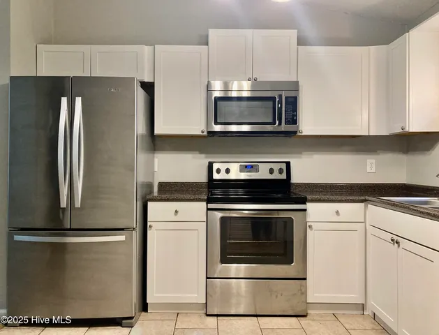 $1,250 | 407 Cedar Creek Drive, Jacksonville, NC 28540