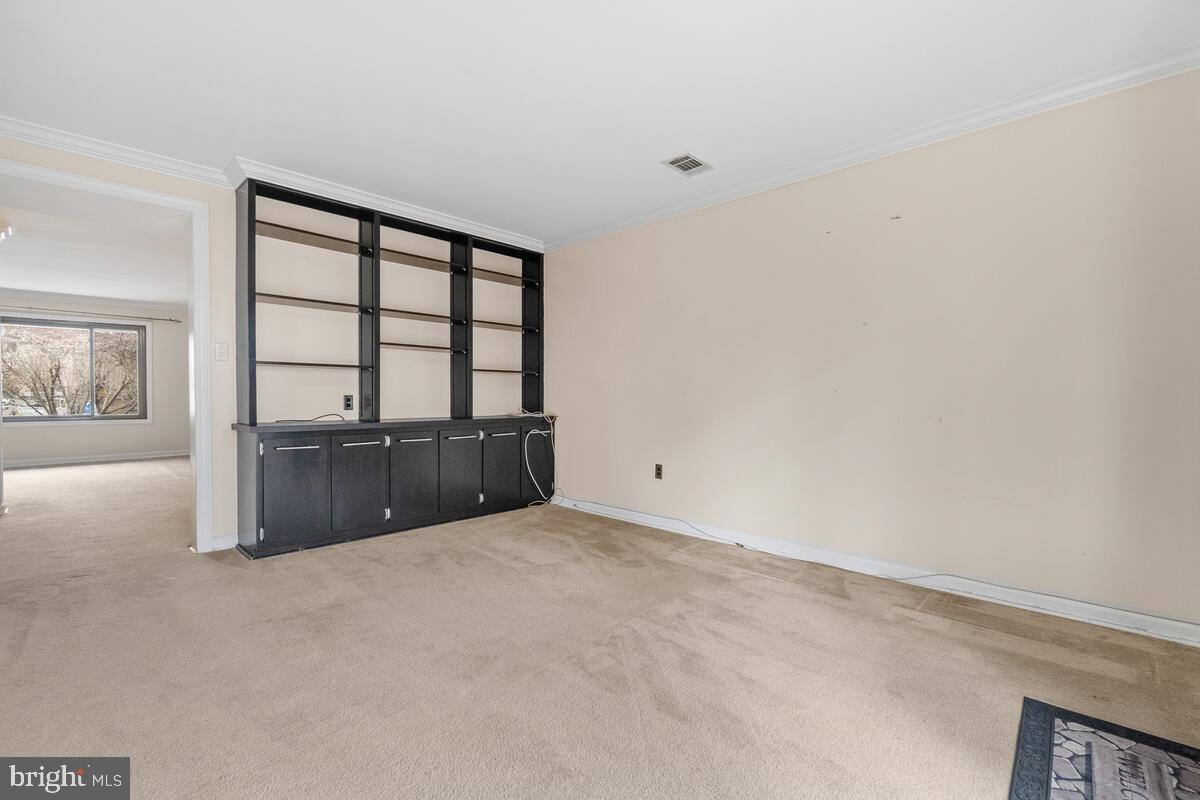 9105 Centerway Road Gaithersburg, MD 20879 - Photo 8 of 34