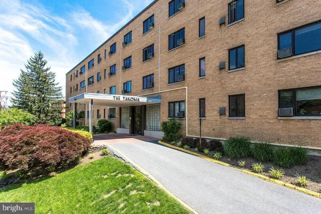 $249,990 | 111 Lee Avenue, Unit 412, Takoma Park, MD 20912