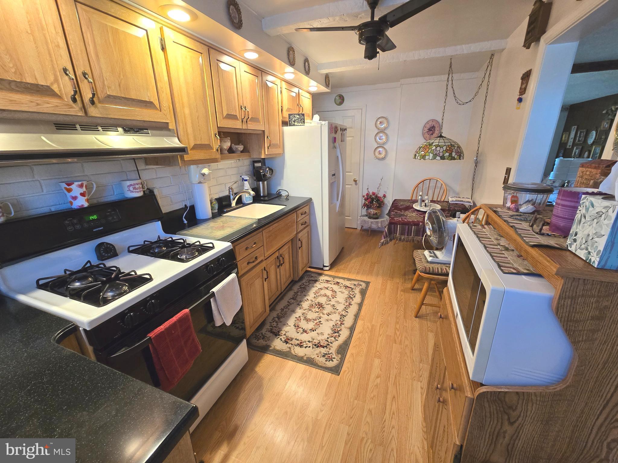 7852 Rockbourne Road Dundalk, MD 21222 - Photo 6 of 17 Kitchen