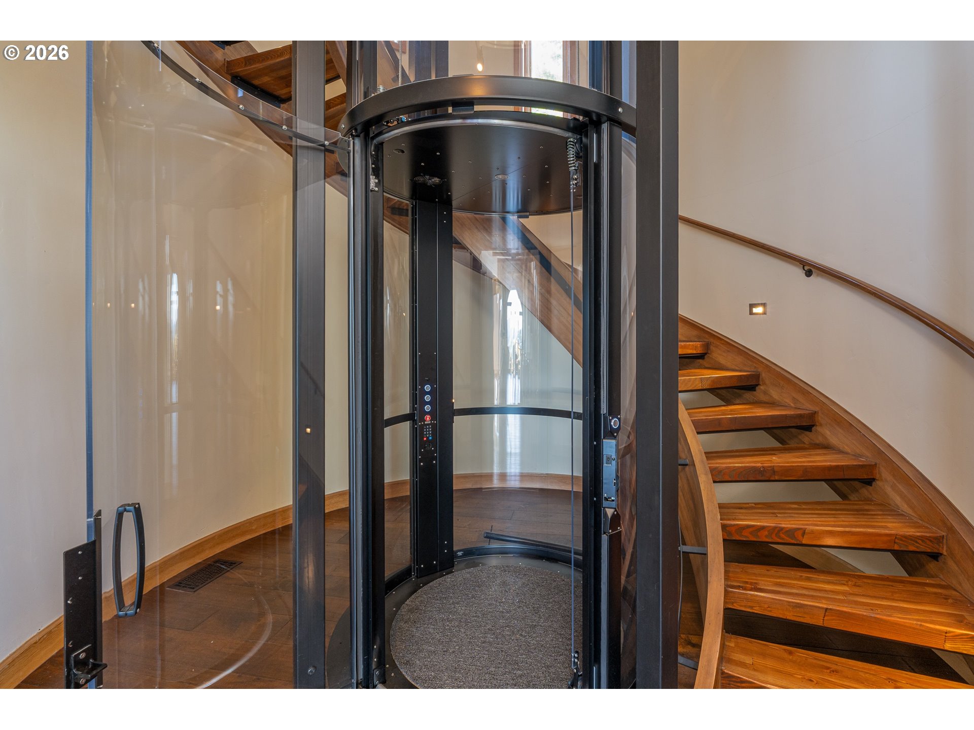 94880 Grizzly Mountain Road Gold Beach, OR 97444 - Photo 21 of 48 a view of entryway and hall