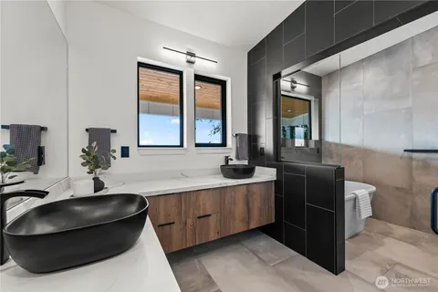 $1,699,950 | 1116 North Jackson Avenue, Tacoma, WA 98406