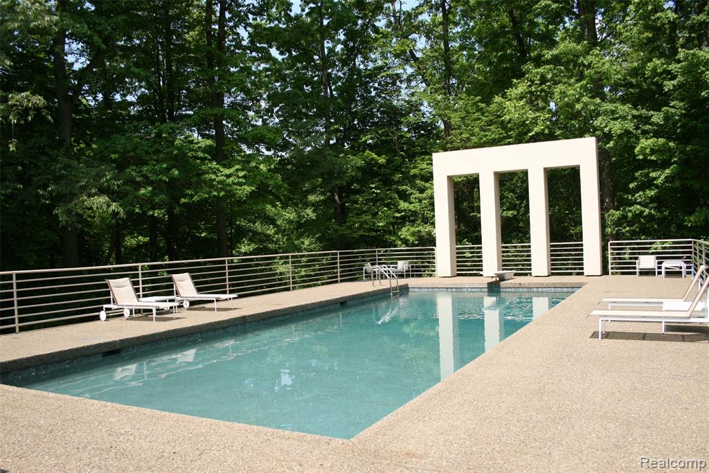 1335 Trowbridge Road Bloomfield Hills, MI 48304 - Photo 68 of 70