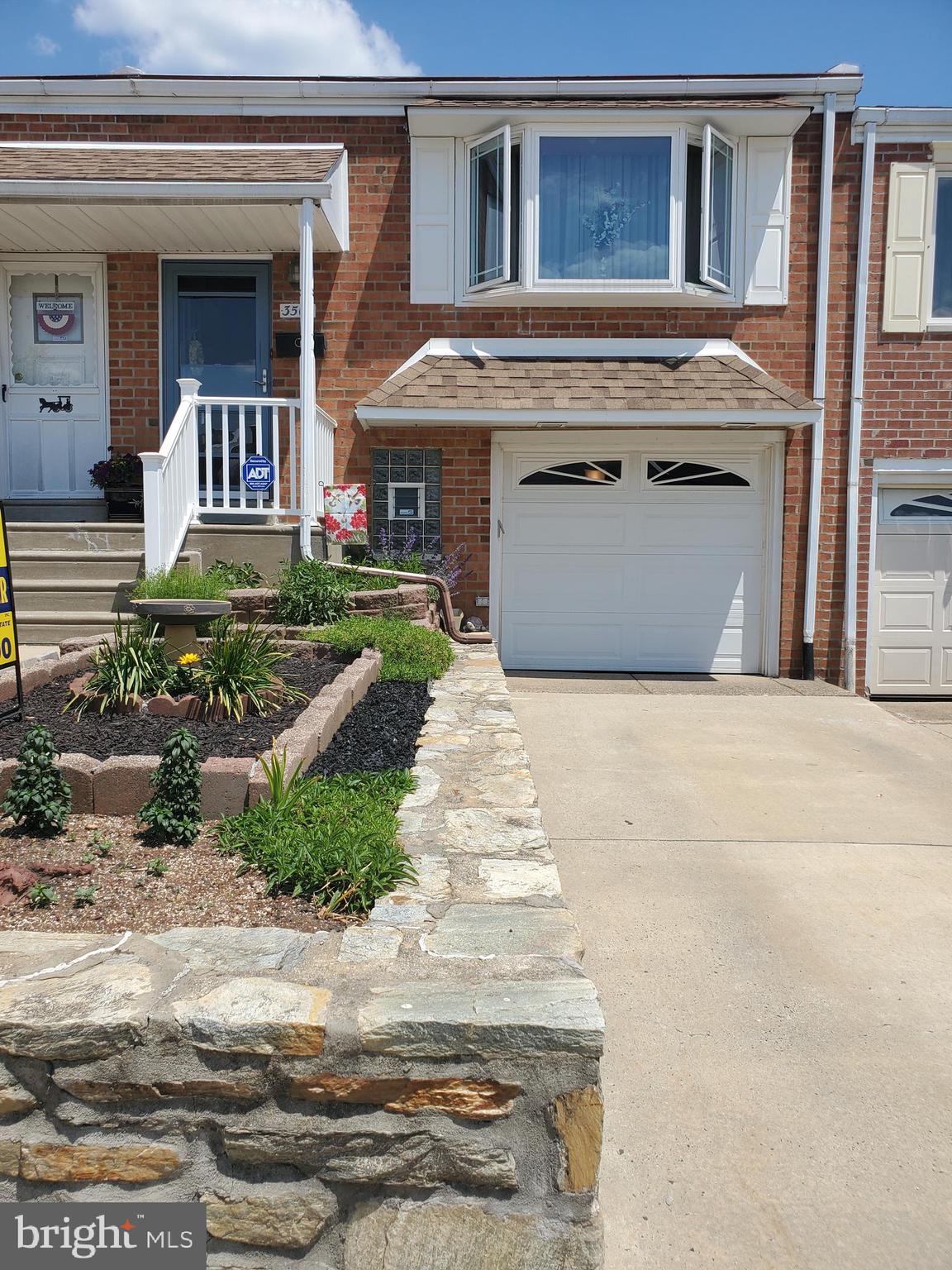 3507 Kyle Road Philadelphia, PA 19154 - Photo 2 of 19 Gallery Image 2