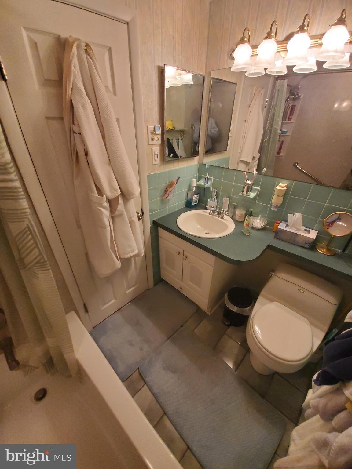 3507 Kyle Road Philadelphia, PA 19154 - Photo 7 of 19 Gallery Image 7